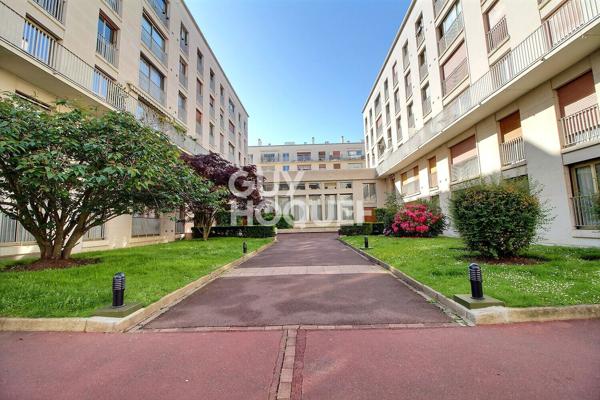 VERSAILLES Grand Siècle , appartement 4 pièces de 118, 79 m².