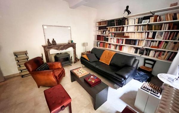 Vente Maison de village Cour + terrasse Fabrezan   