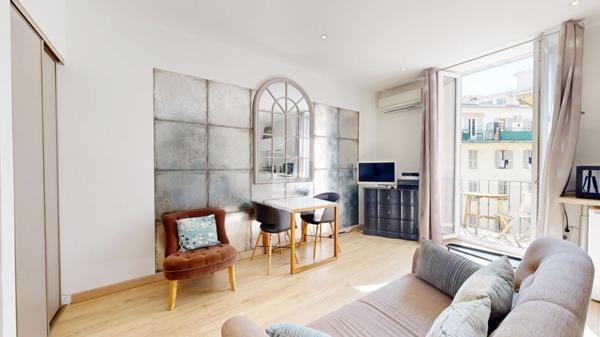 NICE - CENTRE-VILLE / GIOFFREDO : CHARMANT STUDIO AVEC BALCON AU SUD