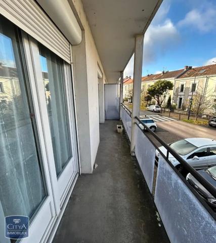 Appartement à louer 3 pièces 79.63m²