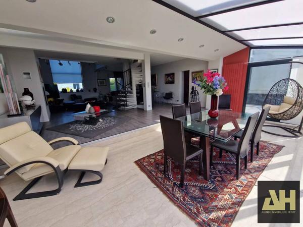 BREST PROXIMITÉ FAC DE MÉDECINE - BELLE PROPRIÉTÉ DE PLUS DE 285 M2 HABITABLES - RARE SUR LE MARCHÉ BRESTOIS