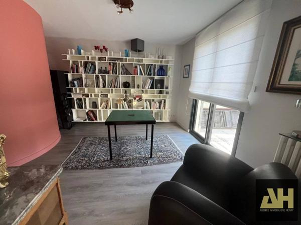 BREST PROXIMITÉ FAC DE MÉDECINE - BELLE PROPRIÉTÉ DE PLUS DE 285 M2 HABITABLES - RARE SUR LE MARCHÉ BRESTOIS