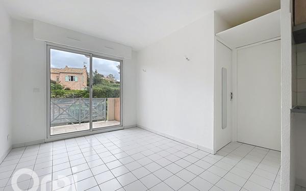 Appartement à vendre    2 pièces • 25,33 m2 Saint-Raphaël