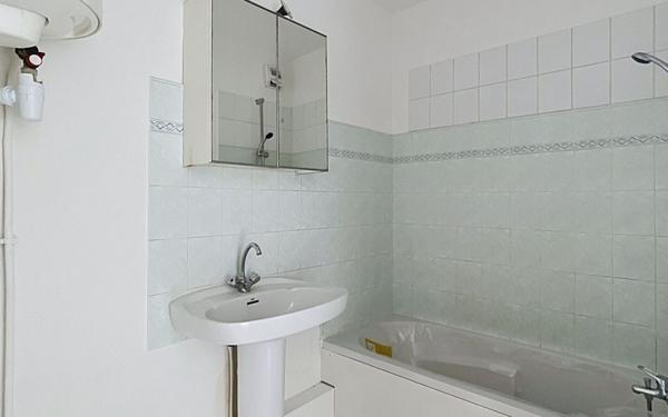 Appartement à vendre    2 pièces • 25,33 m2 Saint-Raphaël