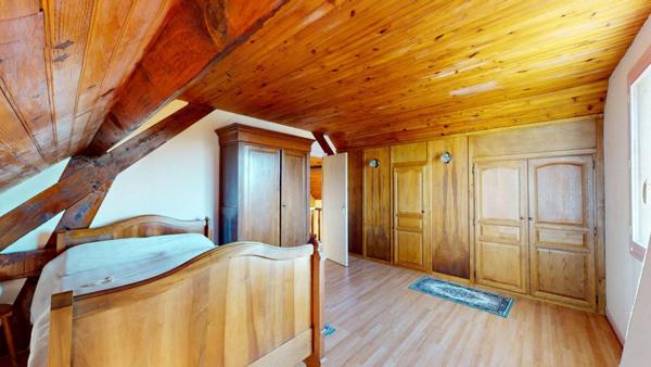 Maison 5 pièces avec terrain constructible 320 000