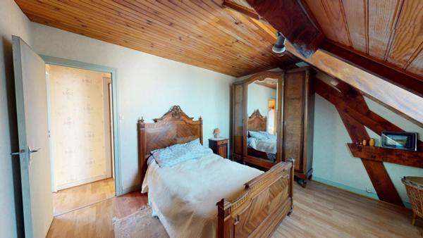 Maison 5 pièces avec terrain constructible 320 000