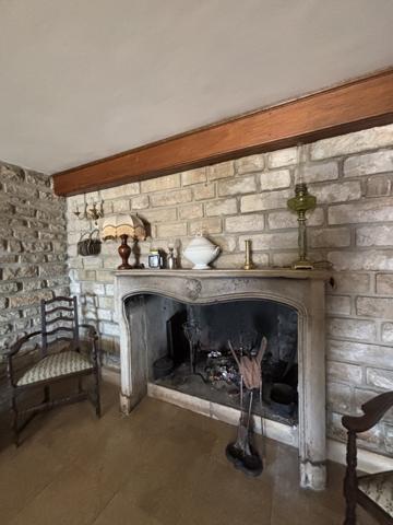 CHATILLON SUR SEINE : maison de 230m² proche du centre ville année 1960 avec terrain de 1700m². Châtillon-sur-Seine (21400)