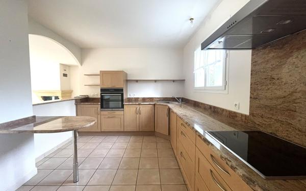 Maison à louer    5 pièces • 130 m2 Ustaritz