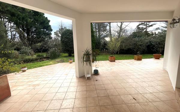 Maison à louer    5 pièces • 130 m2 Ustaritz