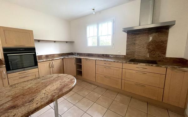 Maison à louer    5 pièces • 130 m2 Ustaritz