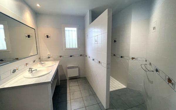 Maison à louer    5 pièces • 130 m2 Ustaritz