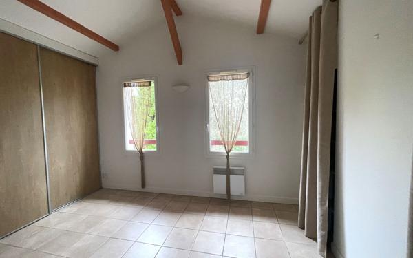 Maison à louer    5 pièces • 130 m2 Ustaritz