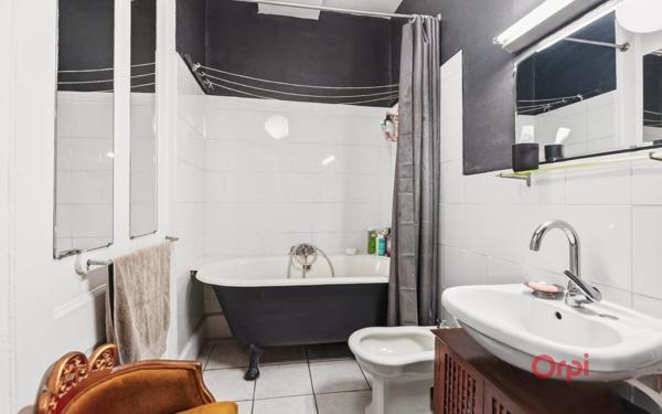 Appartement à vendre    3 pièces • 70 m2 Lyon 2