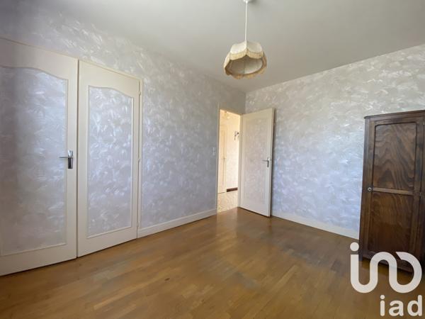 House for sale 4 rooms 71 m² Colombier