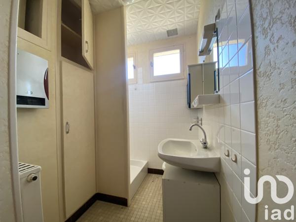 House for sale 4 rooms 71 m² Colombier