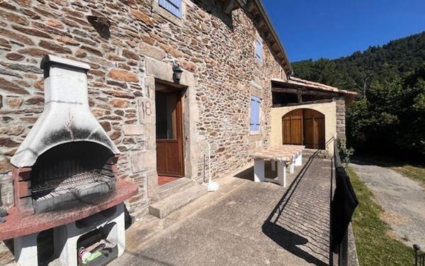 Maison à louer    4 pièces • 106 m2 Saint-André-Lachamp