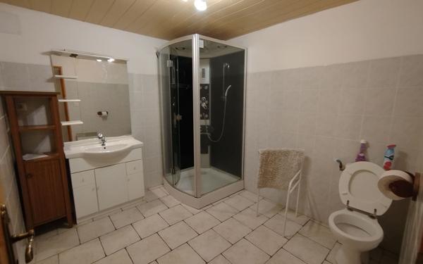 Maison à louer    4 pièces • 106 m2 Saint-André-Lachamp