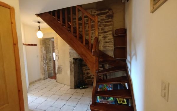 Maison à louer    4 pièces • 106 m2 Saint-André-Lachamp