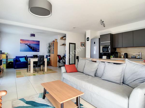 Annecy (secteur Cran Gevrier) _ Spacieux appartement 2 pièces de 61,96 m², à vendre avec terrasse et garage