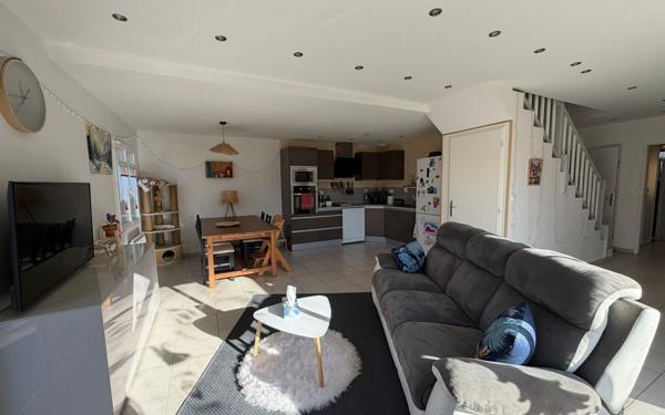 Maison à vendre    5 pièces •  Meyssiès