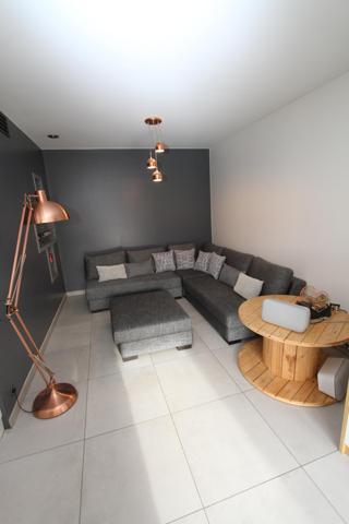 Atypique ! 2 habitations superbement agencées en 1 maison sur une belle parcelle de terrain arboré