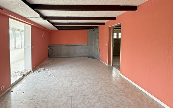 Maison à vendre    3 pièces • 150 m2 Saint-Arnoult