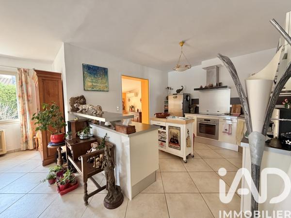 Maison à vendre 5 pièces 104 m² Salon-de-Provence