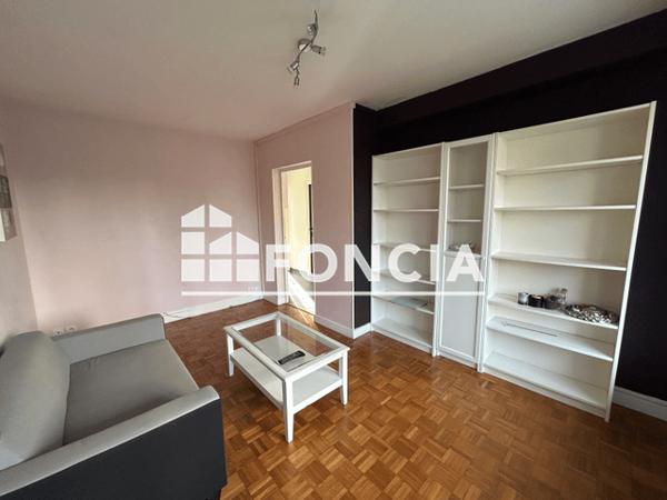 Location Appartement meublé 2 pièces 43.5 m² - RUE EDGAR QUINET Dijon 21000