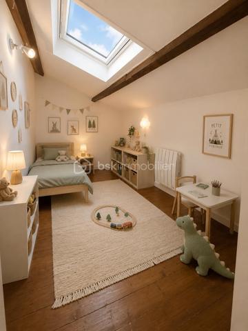 Coup de coeur pour cet appartement en duplex de type 3 situé rue du Joly à Lentilly.
Dans une petite maison de deux logements, ce bien situé en 1er et 2ème (et dernier étage), vous offre un emplacement géographique exceptionnel - 
Au 1er niveau, une pièce de vie avec belle hauteur sous plafond, coin cuisine (non aménagée), une salle de bain, une buanderie/cellier, un toilette.
Au 2ème et dernier niveau, deux chambres mansardées, une petite mezzanine (pour rangement ou espace bibliothèque)
Huisseries en dble vitrage - chauffage individuel électrique- Au rez de chaussée, une vaste cave, et un espace sécurisé pour vélos.
Le village se trouve à  minutes à pieds - Gare SNCF à proximité (direction Vieux Lyon).
Charges annuelles  180 euros (assurance copropriété)
Une visite, un coup de coeur, un achat .......
L'aménagement des pièces est issu de l'IA pour vous permettre une meilleure projection.