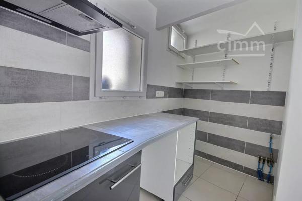 centre village,  APPARTEMENT F2 bis duplex de 46.89m² au 1er étage.
