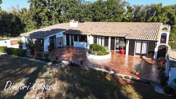 Villa andalouse spacieuse avec potentiel de construction