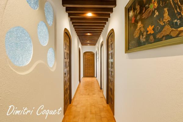 Villa andalouse spacieuse avec potentiel de construction