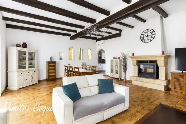 Villa andalouse spacieuse avec potentiel de construction