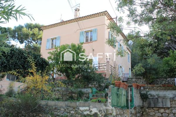 13260 - CASSIS - Port Miou - Maison de 135 m2 avec 2 appartements et garage