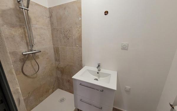 Maison à vendre    3 pièces • 51 m2 Avignon