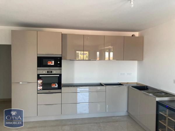 Appartement à louer 3 pièces 116.45m² Agde (34300)