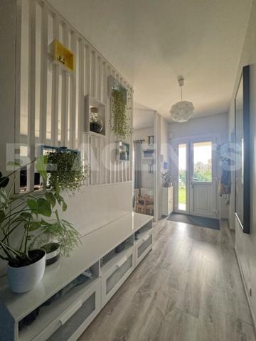 Maison de 147 m² (207 m² sol) + sous-sol, sur un terrain de 2 700 m² 