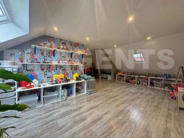 Maison de 147 m² (207 m² sol) + sous-sol, sur un terrain de 2 700 m² 