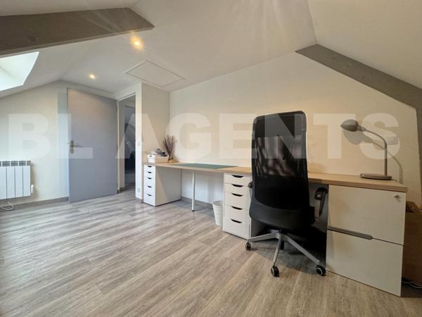 Maison de 147 m² (207 m² sol) + sous-sol, sur un terrain de 2 700 m² 