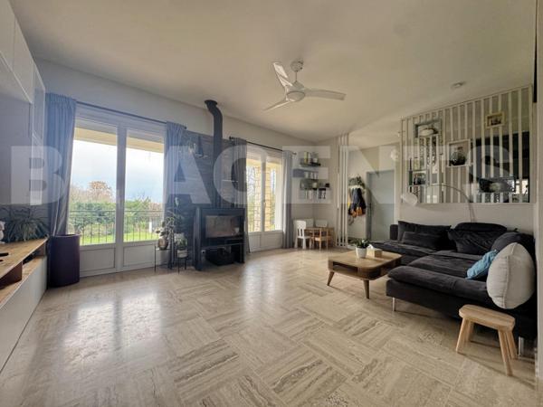 Maison de 147 m² (207 m² sol) + sous-sol, sur un terrain de 2 700 m² 