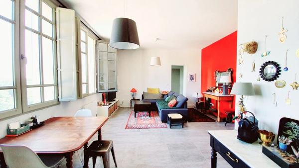 APPARTEMENT BOURGEOIS T2 EN DERNIER ÉTAGE SUPERBE VUE