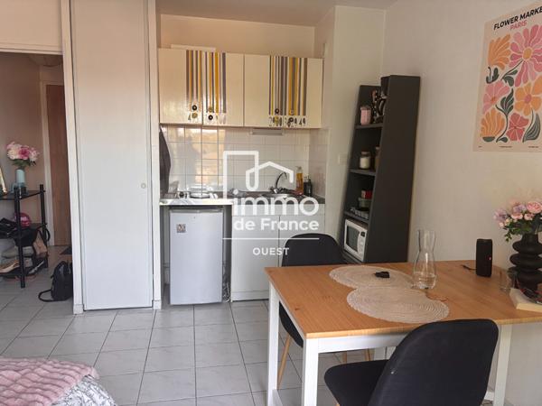 STUDIO AVEC BALCON ANGERS MADELEINE/CATHO