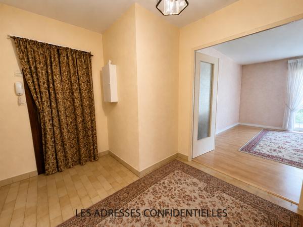 TASSIN LA DEMI LUNE - Proche Parc de la raude - Appartement 92 m² balcon et garage