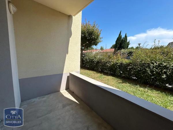 Appartement à louer 2 pièces 47.87m² Tarbes (65000)