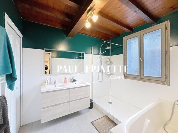 Maison 4 pièces avec garage et cour