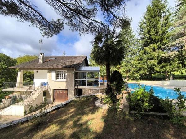 Maison à vendre |  Lissac-et-Mouret |  7 pièces | 155 m²