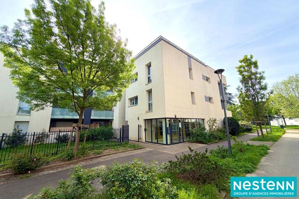 Appartement T4 lumineux 77 m² avec balcon plein sud, résidence récente, cave et parking - Meyzieu