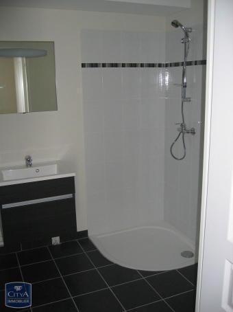 Appartement à louer 2 pièces 56.1m²