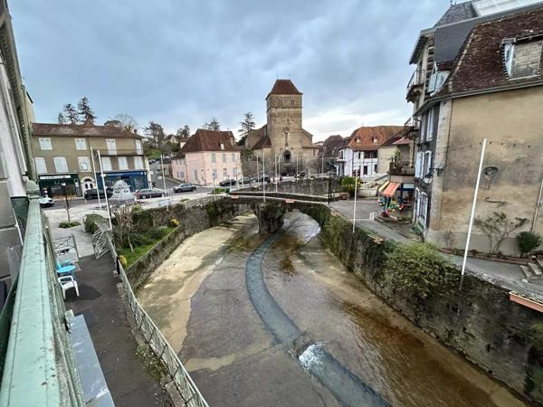 Belle opportunité d'investissement en plein centre-ville de Salies de Béarn