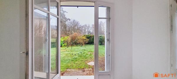 Appartement en rez-de-chaussée, Type T3, cave, 2 places de stationnement, 2 pas Gare RER B Lozère